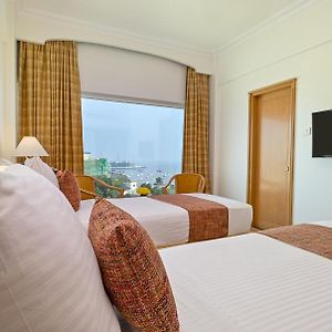 Deluxe Sea View Room Cut Fruit Platter On Call & Unlimited drinks between 1830 1930 at Tamarind Restaurant T&C Apply